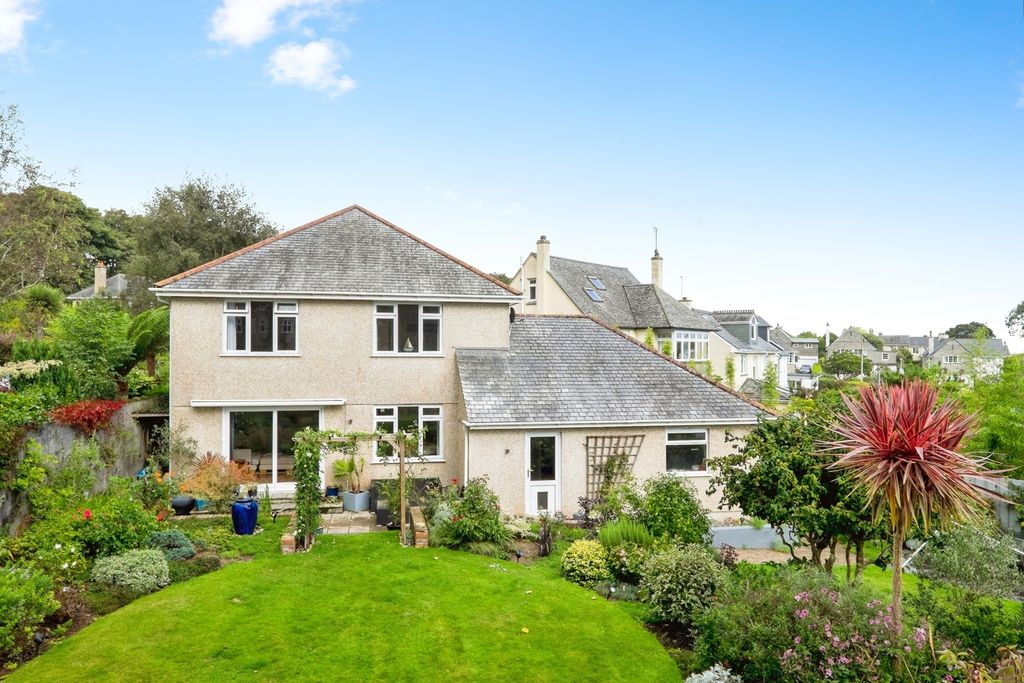 4 bed detached house for saleLanderyon Gardens, Penzance, Cornwall TR18
