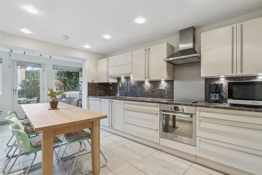 Additional image 2 of 3 bed property for saleHigh Street, Olney MK46