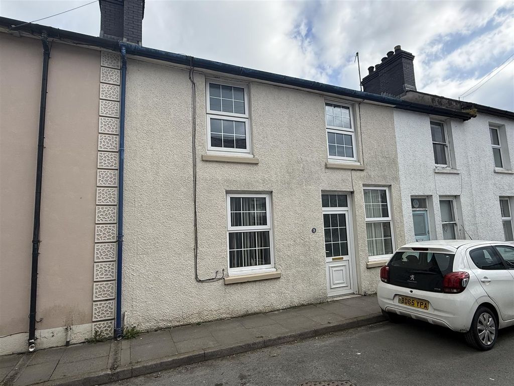 3 bed terraced house for saleDrovers Road, Lampeter SA48