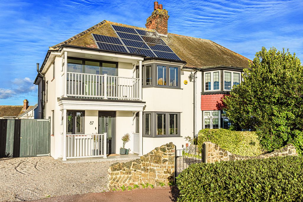 4 bed semi-detached house for saleMarine Parade, Leigh-On-Sea SS9