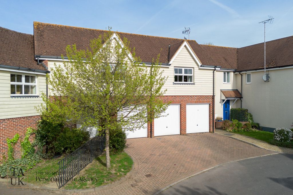 1 bed flat for saleHarwood Close, Pulborough RH20