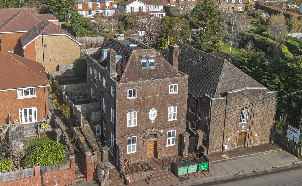 Additional image 19 of 2 bed flat for saleStation Road, Pulborough, West Sussex RH20
