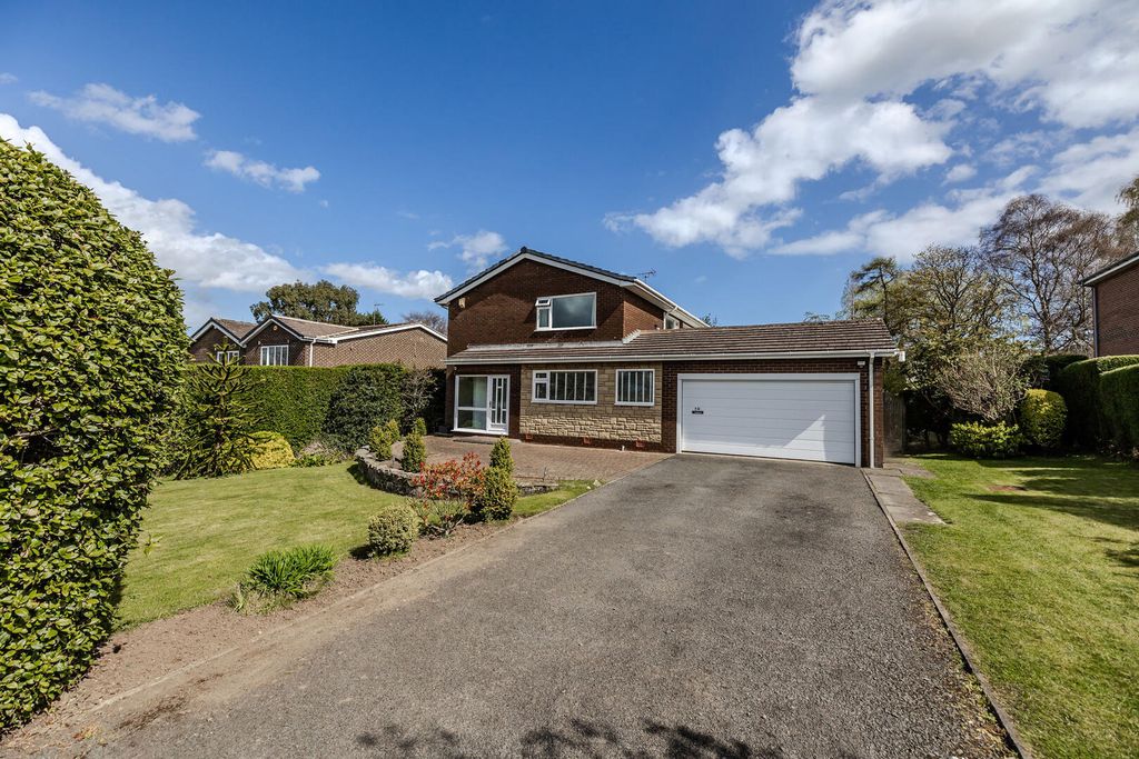 4 bed property for saleBeech Court, Darras Hall, Ponteland, Newcastle Upon Tyne NE20