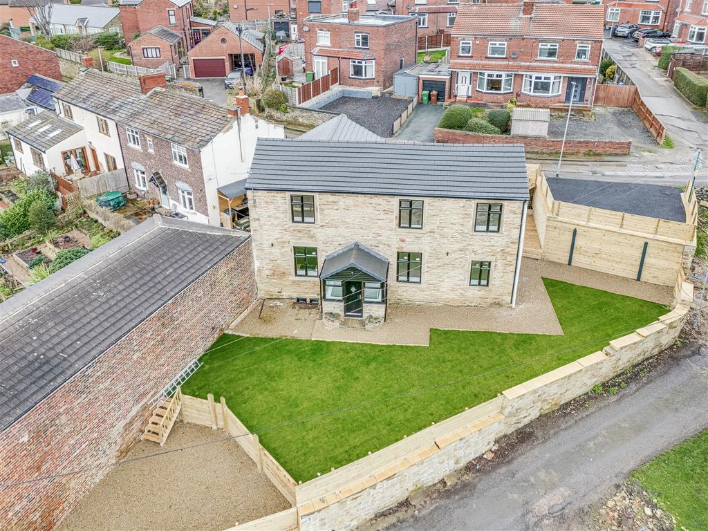 4 bed detached house for saleWest Wells Road, Ossett WF5