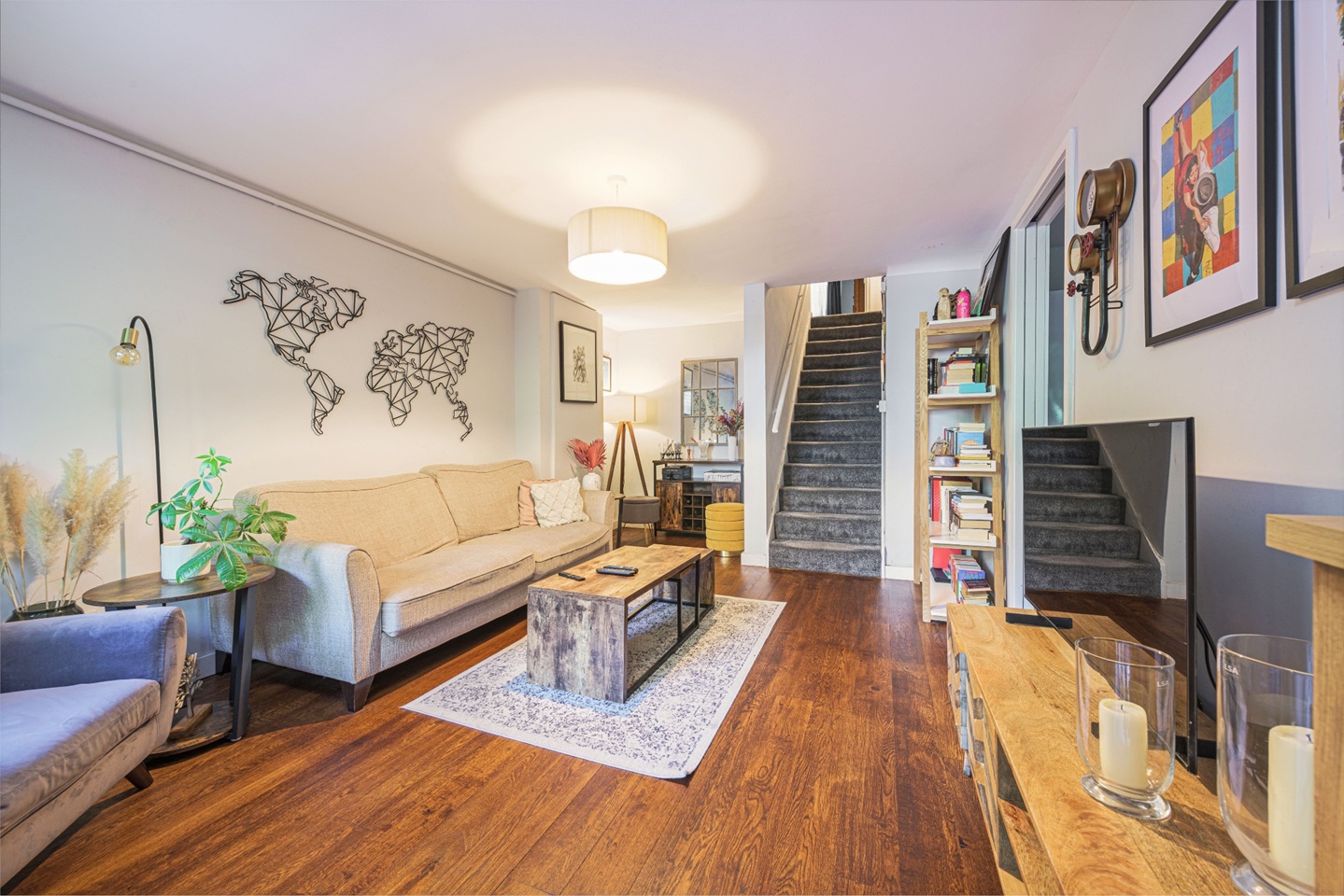 2 Bed Maisonette, Joseph Conrad House, SW1V, N1 7GU photo 3