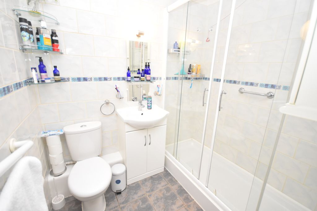 Additional image 5 of 2 bed flat for saleSt Johns Park, Whitchurch SY13