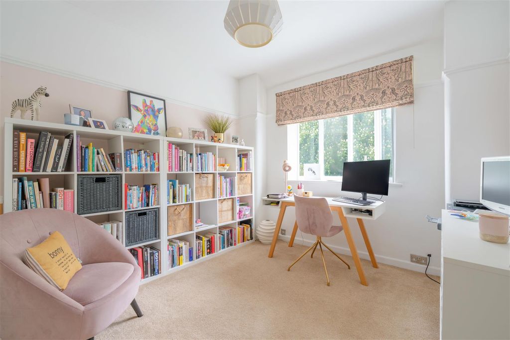 Additional image 26 of 5 bed detached house for salePark Avenue South, Northampton NN3