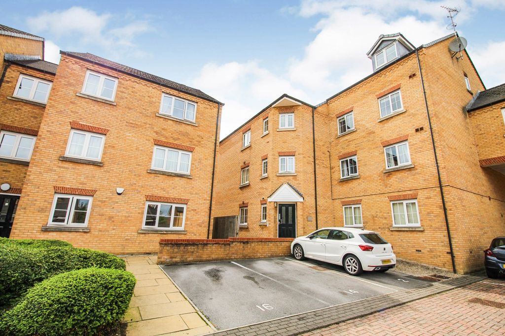 2 bed flat for saleBroadlands Court, Pudsey, Leeds LS28