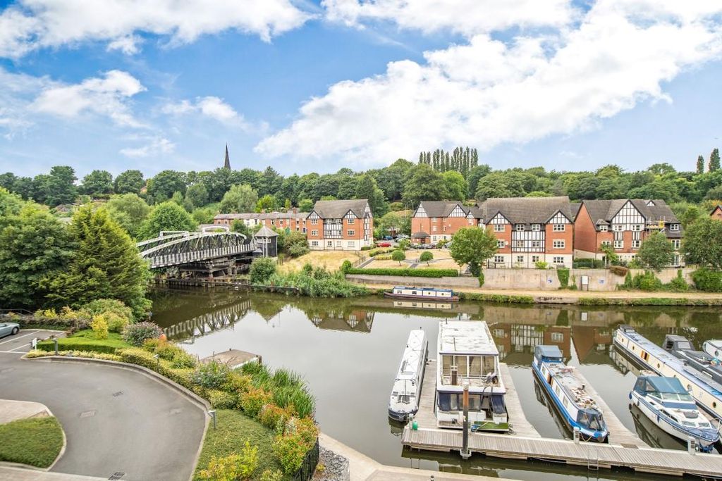 2 bed flat for saleMarbury Court, Chester Way, Northwich CW9