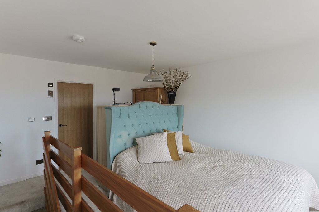 Additional image 9 of 1 bed maisonette for salePortuan Road, Looe, Cornwall PL13