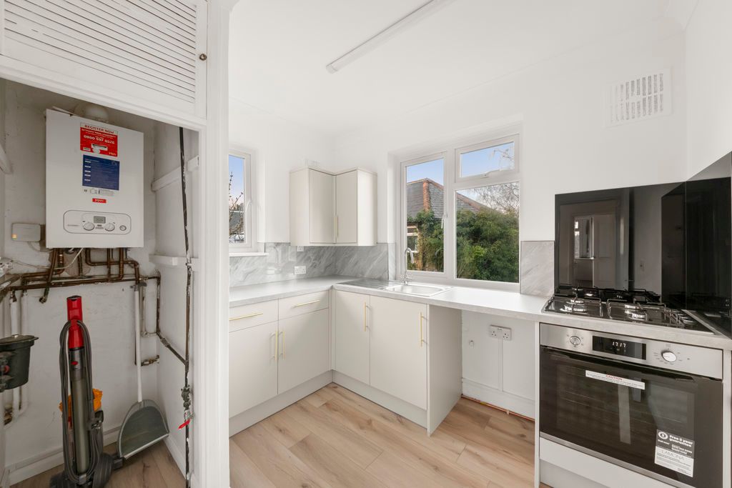 Additional image 9 of 2 bed maisonette for salePetworth Close, Northolt UB5