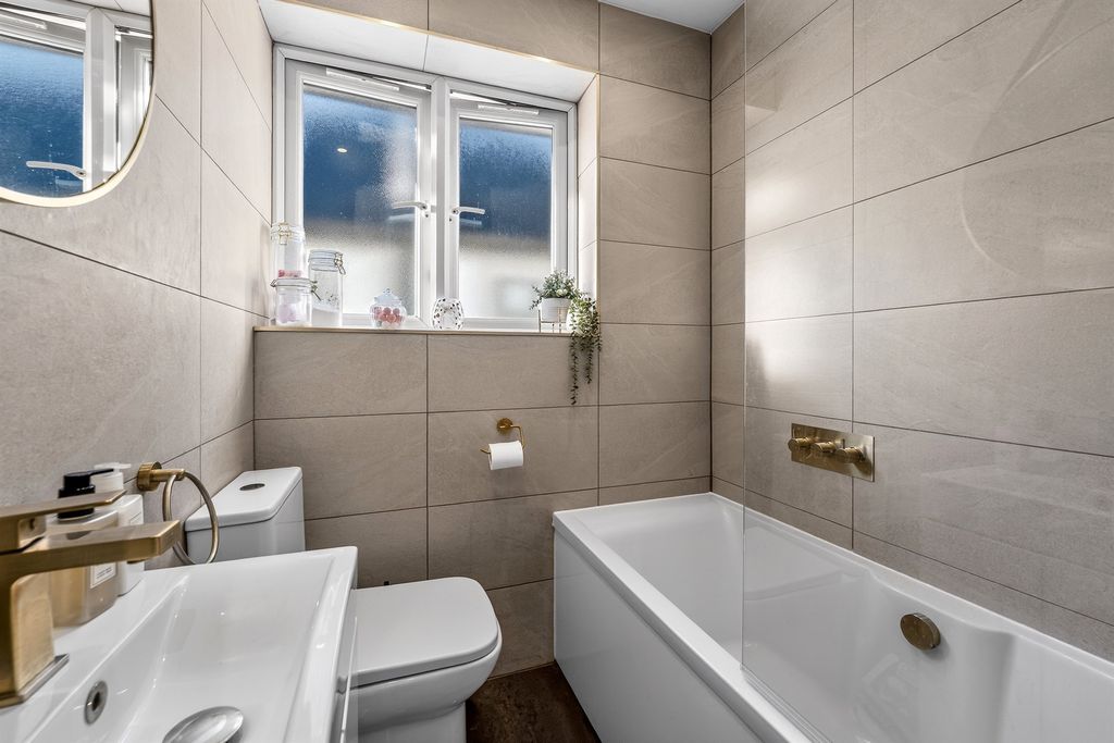 Additional image 17 of 2 bed maisonette for saleLynmouth Avenue, Morden SM4