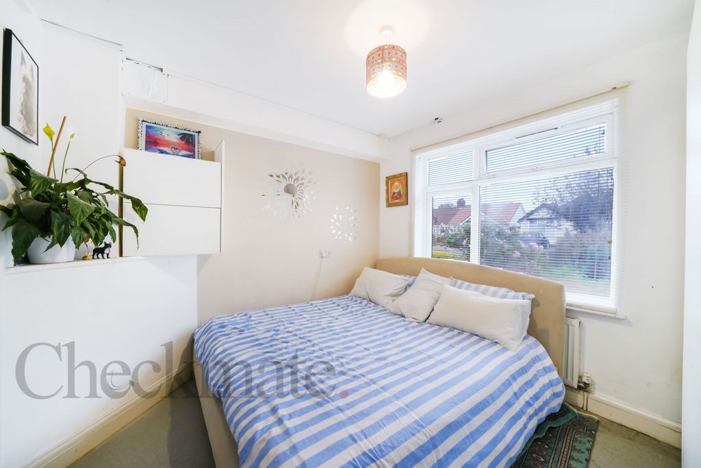 Additional image 8 of 4 bed semi-detached bungalow for saleMoat Farm Road, Northolt UB5