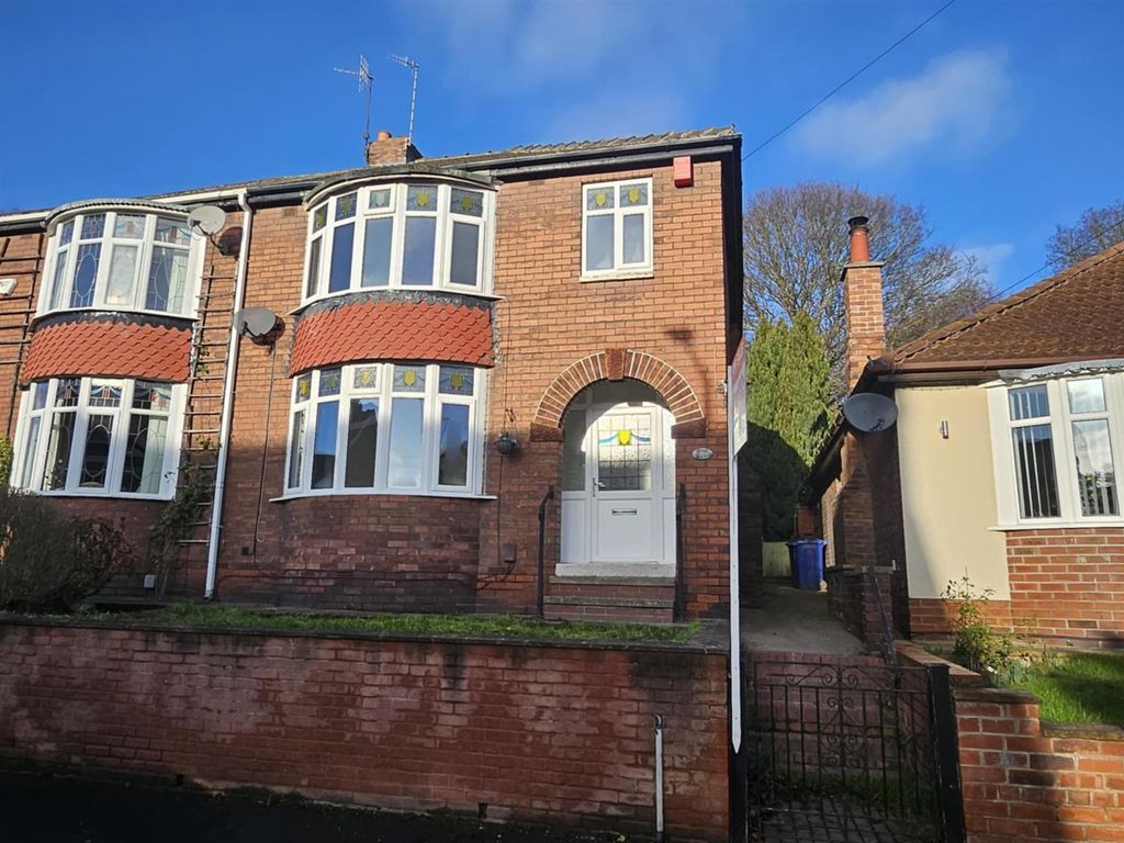 3 bed semi-detached house for saleChurch Street, Mexborough S64
