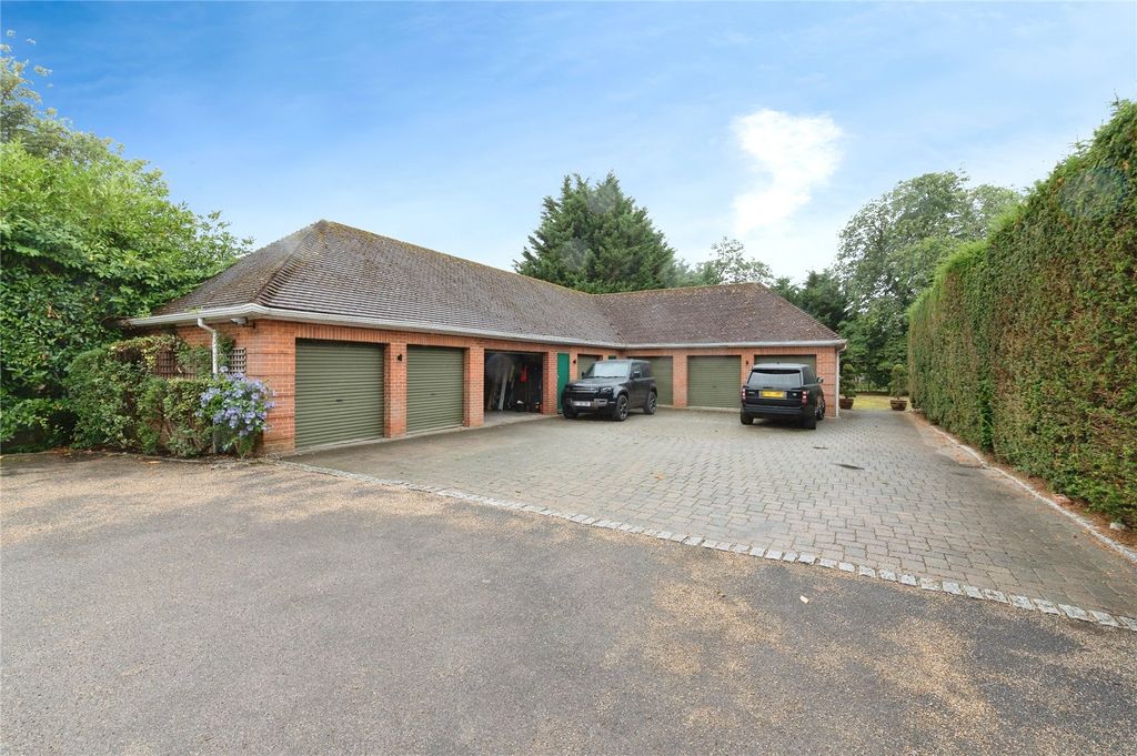 Additional image 25 of 2 bed terraced house for saleHigh Street, Ongar, Essex CM5