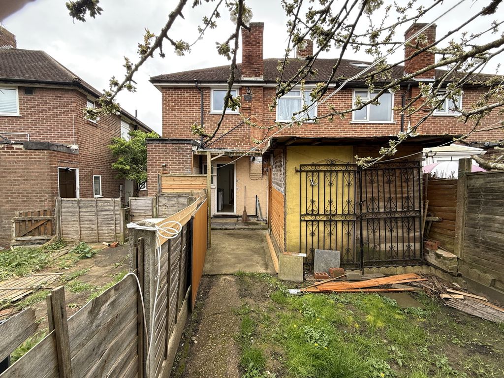Additional image 7 of 2 bed maisonette for saleEastcote Lane, Northolt UB5