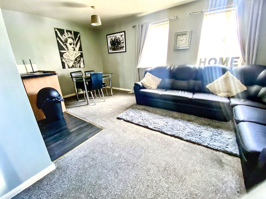 2 bed flat for saleWarren Road, Hartlepool TS24 photo 3