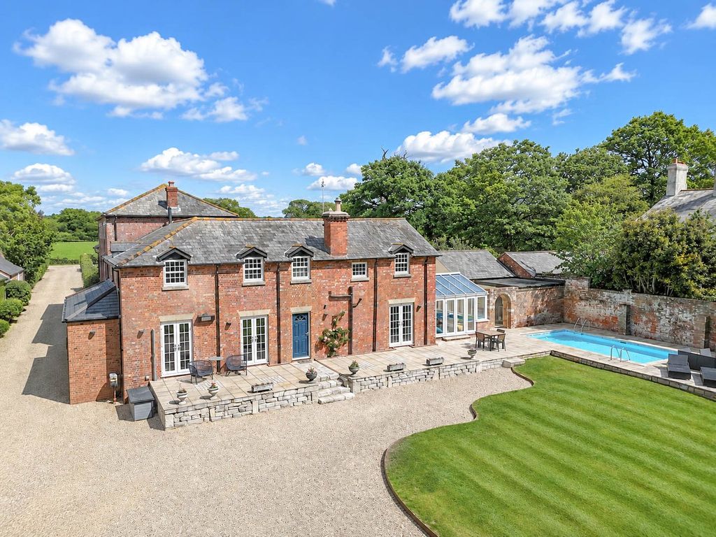 4 bed property for saleAngel Lane, New Milton BH25