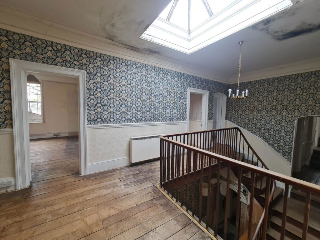 10 bed property for salePresteigne LD8 photo 4