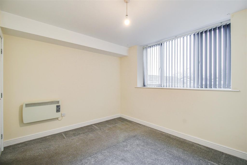 1 bed flat for saleDale Street, Ossett WF5 photo 4