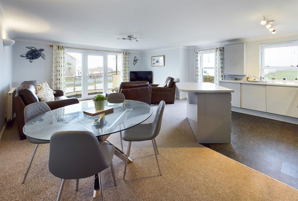 Additional image 6 of 3 bed flat for salePentire Avenue, Pentire, Newquay TR7