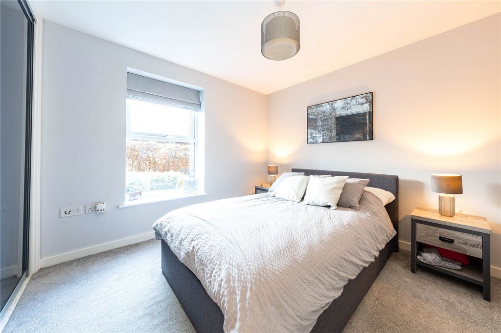 2 bed flat for saleCranford Road, Allington, Maidstone ME16 photo 2