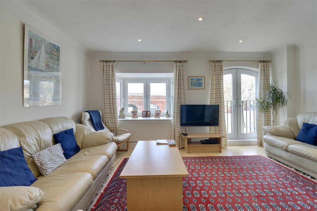 Additional image 6 of 4 bed town house for saleBroad Street, Old Portsmouth, Hampshire PO1