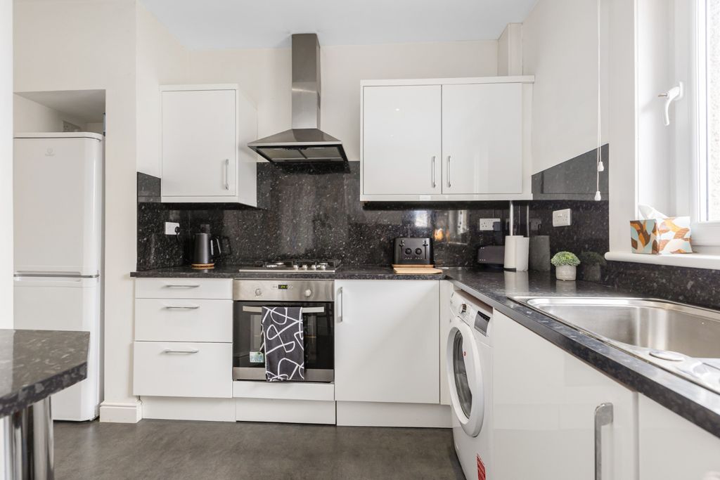 Additional image 3 of 2 bed flat for sale10 Lawrie Terrace, Loanhead EH20