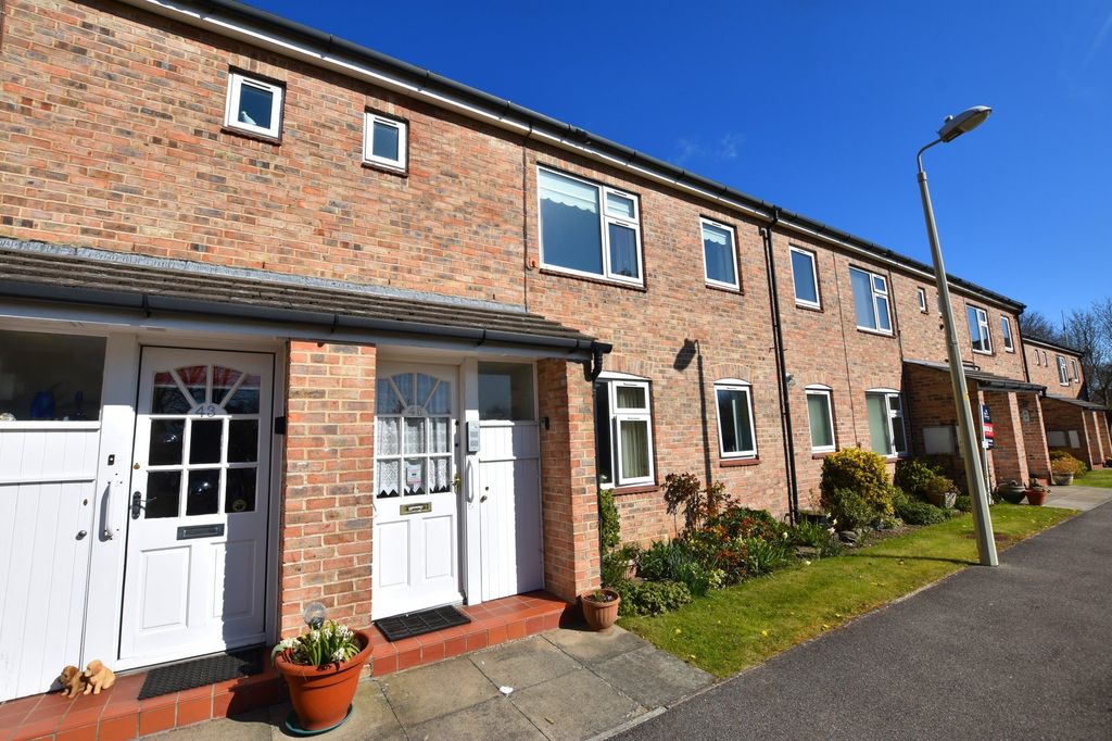 2 bed flat for saleDanes Dyke, Newby, Scarborough YO12