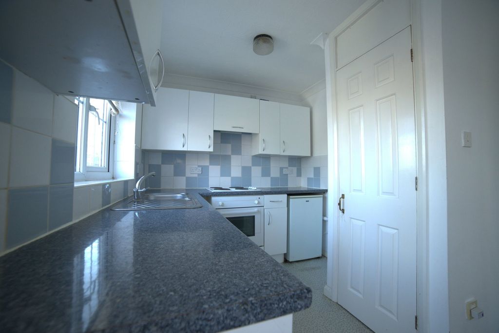 Additional image 6 of 1 bed flat for saleMill Road, Maldon CM9