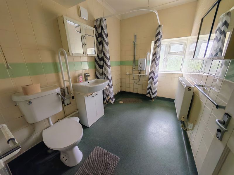 Additional image 8 of 3 bed semi-detached house for saleEastcote Lane, Northolt UB5