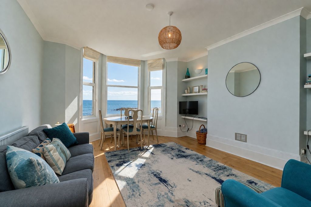 2 bed flat for saleSea View Terrace, Margate CT9 photo 2