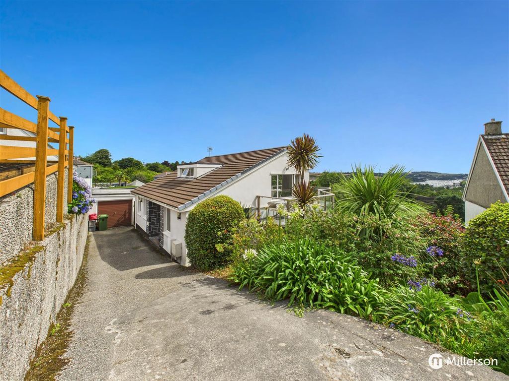 3 bed detached house for salePolsethow, Penryn TR10