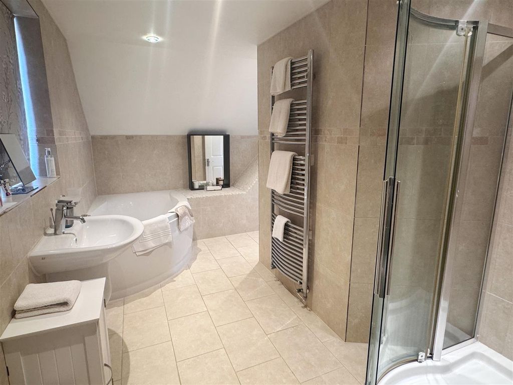 Additional image 34 of 6 bed detached house for saleBickleigh Ridge, Yew Gate, Newbury RG14