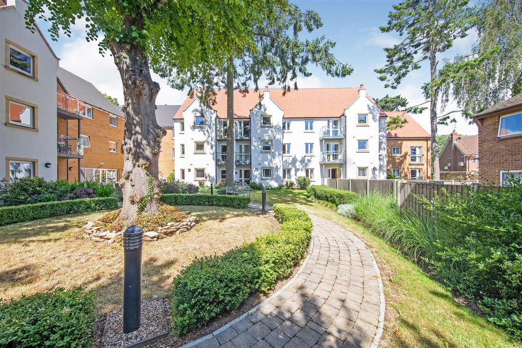 2 bed flat for saleWardington Court, Welford Road, Northampton NN2
