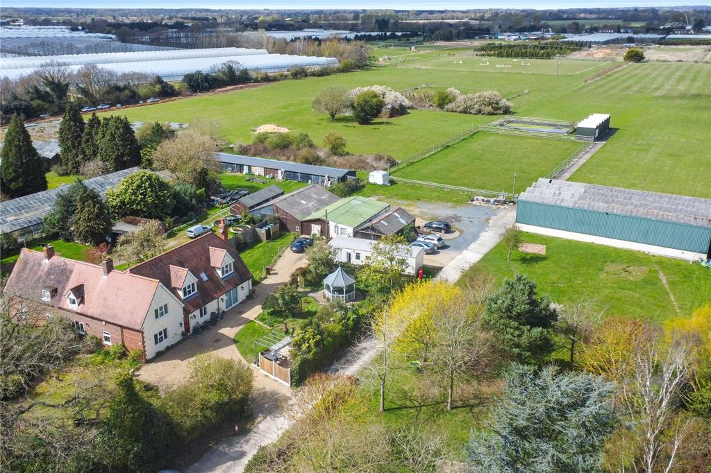 4 bed semi-detached house for saleHungerdown Lane, Lawford, Manningtree, Essex CO11