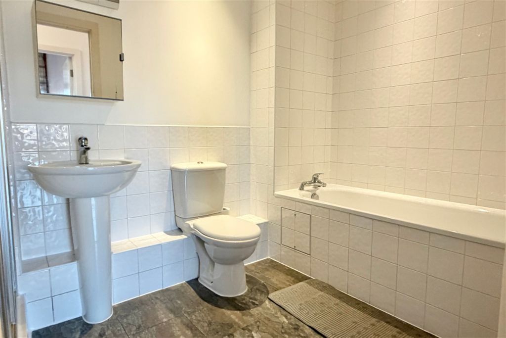 Additional image 14 of 2 bed flat for sale21 The Lace Mill, Wollaton Road, Beeston NG9