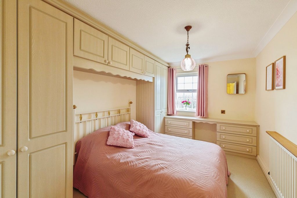 Additional image 13 of 2 bed flat for saleSunningdale Court, Lytham St. Annes, Lancashire FY8