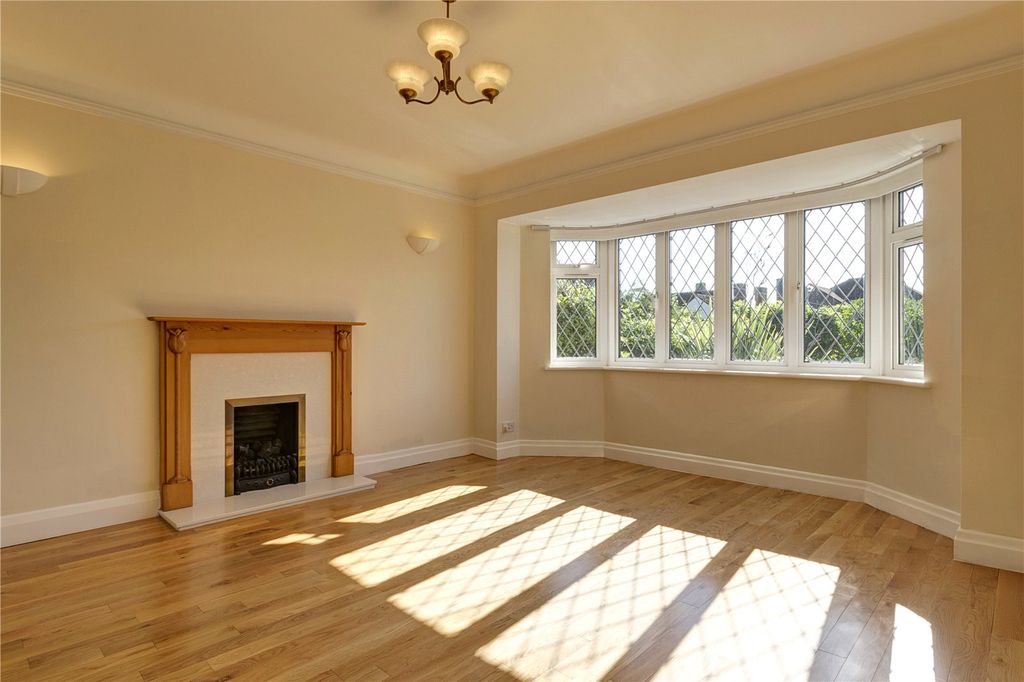 Additional image 5 of 4 bed link detached house for saleBurghley Avenue, New Malden KT3