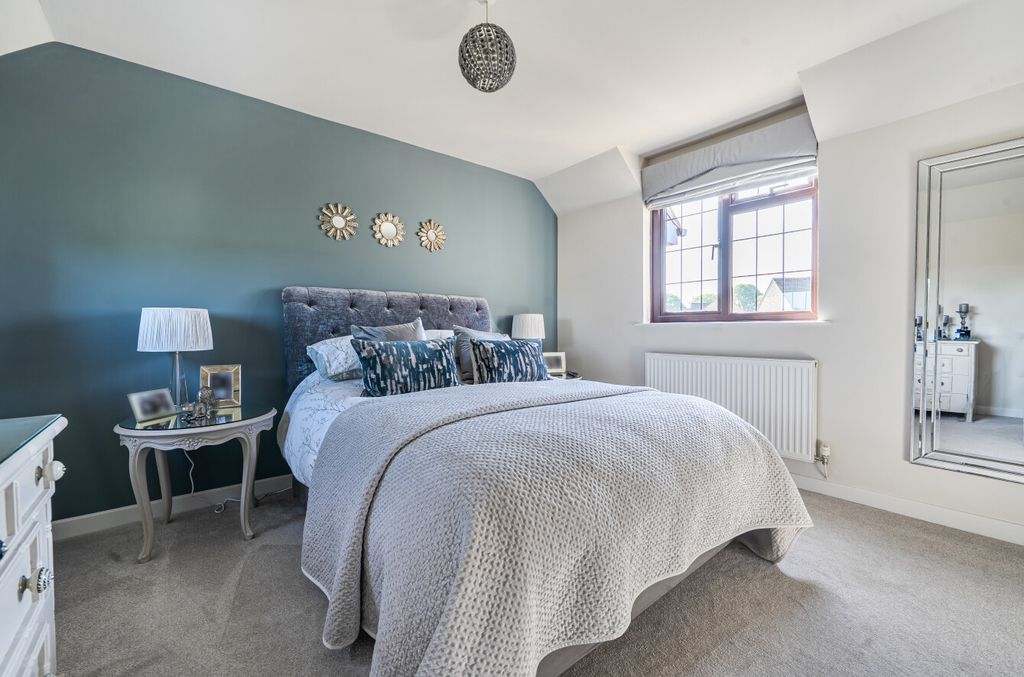 Additional image 9 of 4 bed link detached house for saleThe Spinney, Lechlade, Gloucestershire GL7