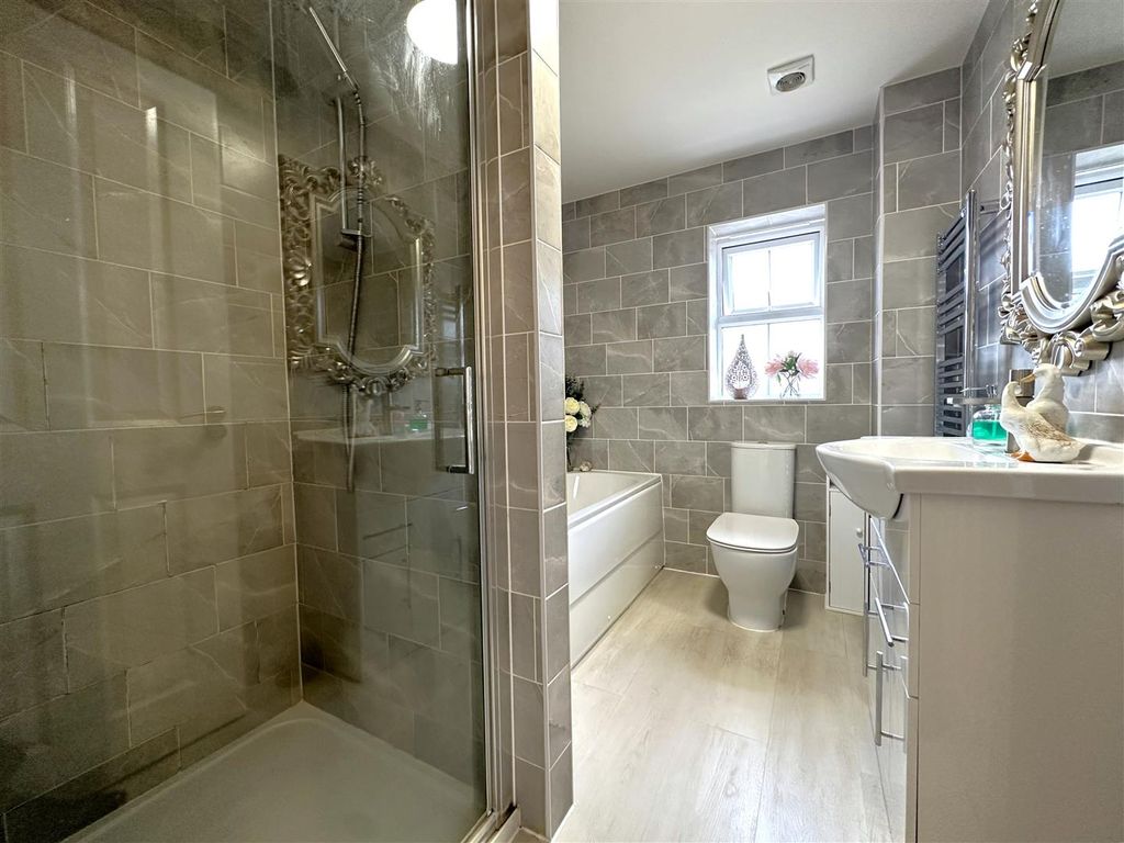 Additional image 16 of 4 bed detached house for saleBlenheim Avenue, Fernwood, Newark NG24