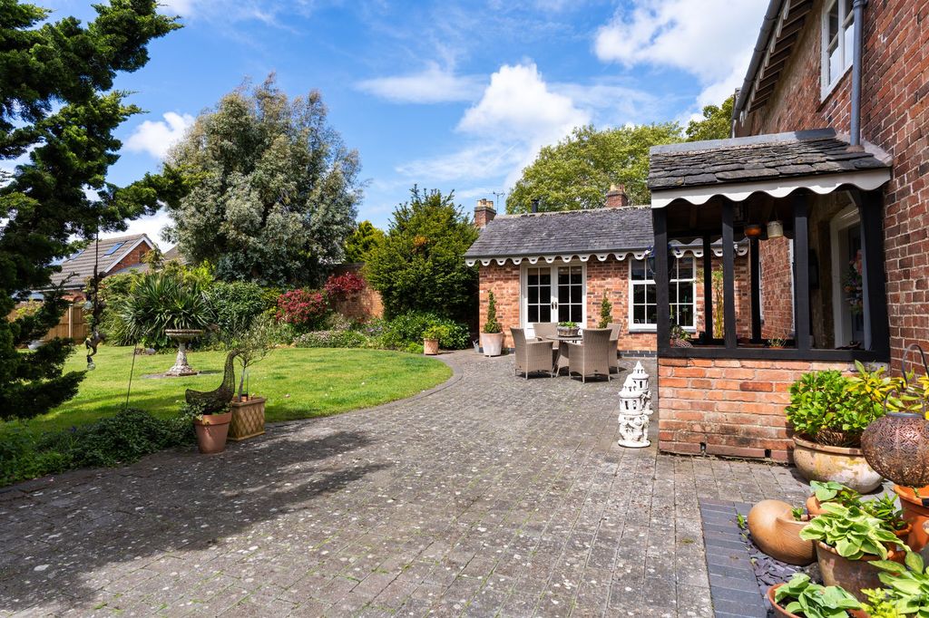 Additional image 27 of 4 bed detached house for saleThe Square, Thurnby LE7