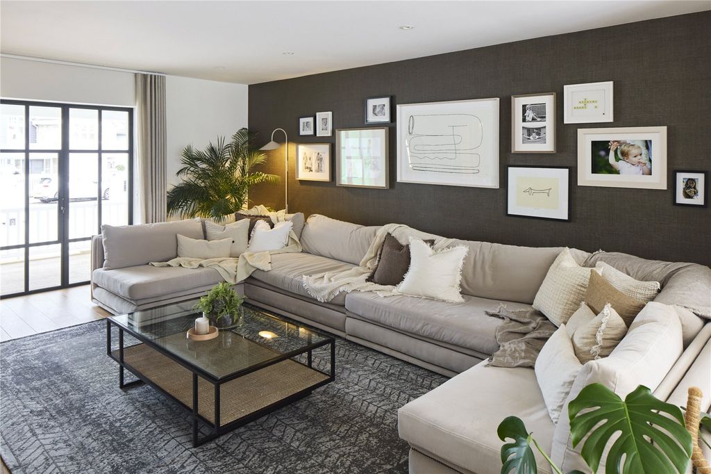 Additional image 7 of 5 bed detached house for saleElms Avenue, Poole, Dorset BH14