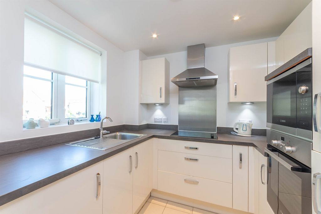 Additional image 8 of 1 bed flat for saleWhite Horse Lane, Maldon CM9