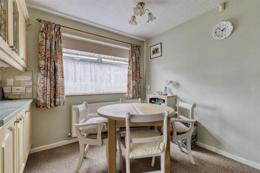 Additional image 8 of 3 bed detached bungalow for saleColleys Lane, Willaston, Cheshire CW5