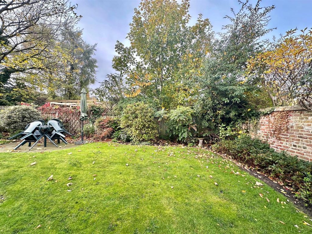 Additional image 18 of 2 bed flat for saleYew Tree Drive, Nantwich, Cheshire CW5