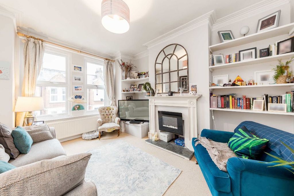 3 bed maisonette for saleInglemere Road, Tooting CR4