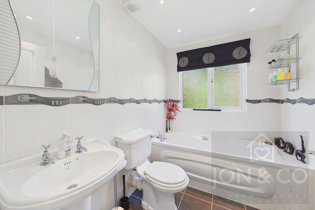 Additional image 37 of 4 bed detached house for salePark View, Moulton, Northampton NN3