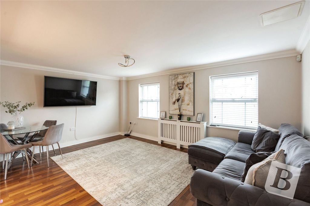 Additional image 5 of 2 bed flat for saleWalter Mead Close, Ongar, Essex CM5