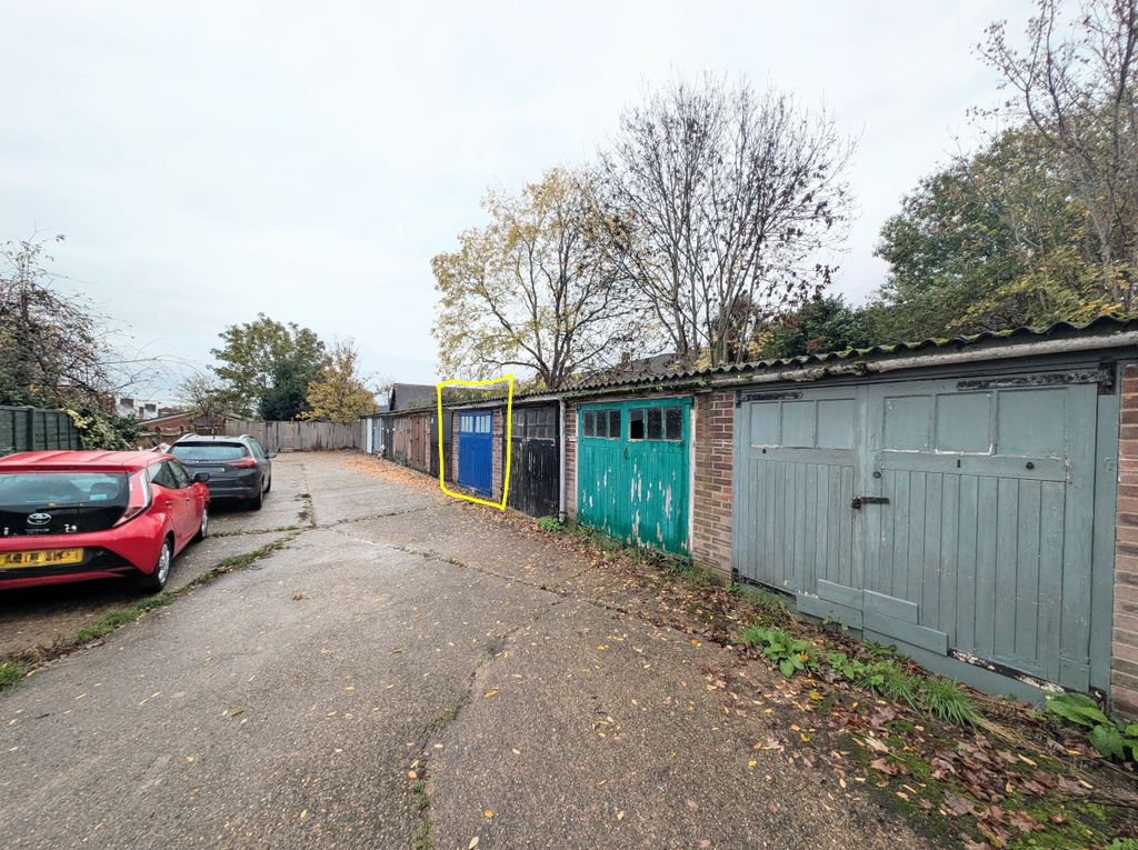 Additional image 11 of 2 bed maisonette for saleFlat, Pearson Court, Central Road, Morden SM4